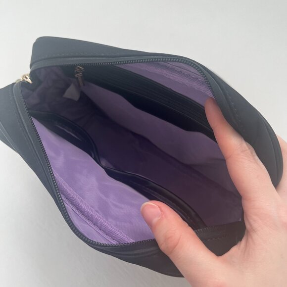 Arden Cove Crissy Full Crossbody with Classic Clasps Strap, Color Black and Gold - Picture 4 of 12